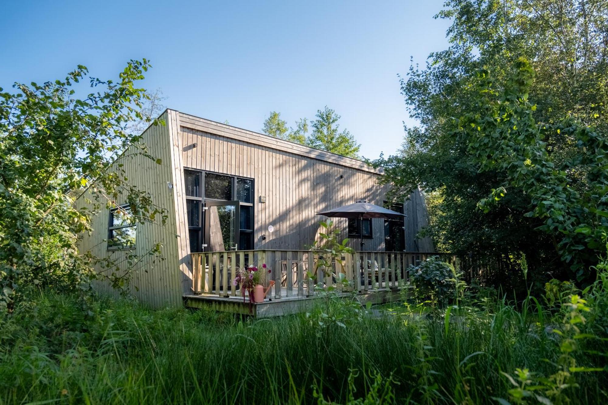 Pean-buiten Waterlodges Nes  Buitenkant foto