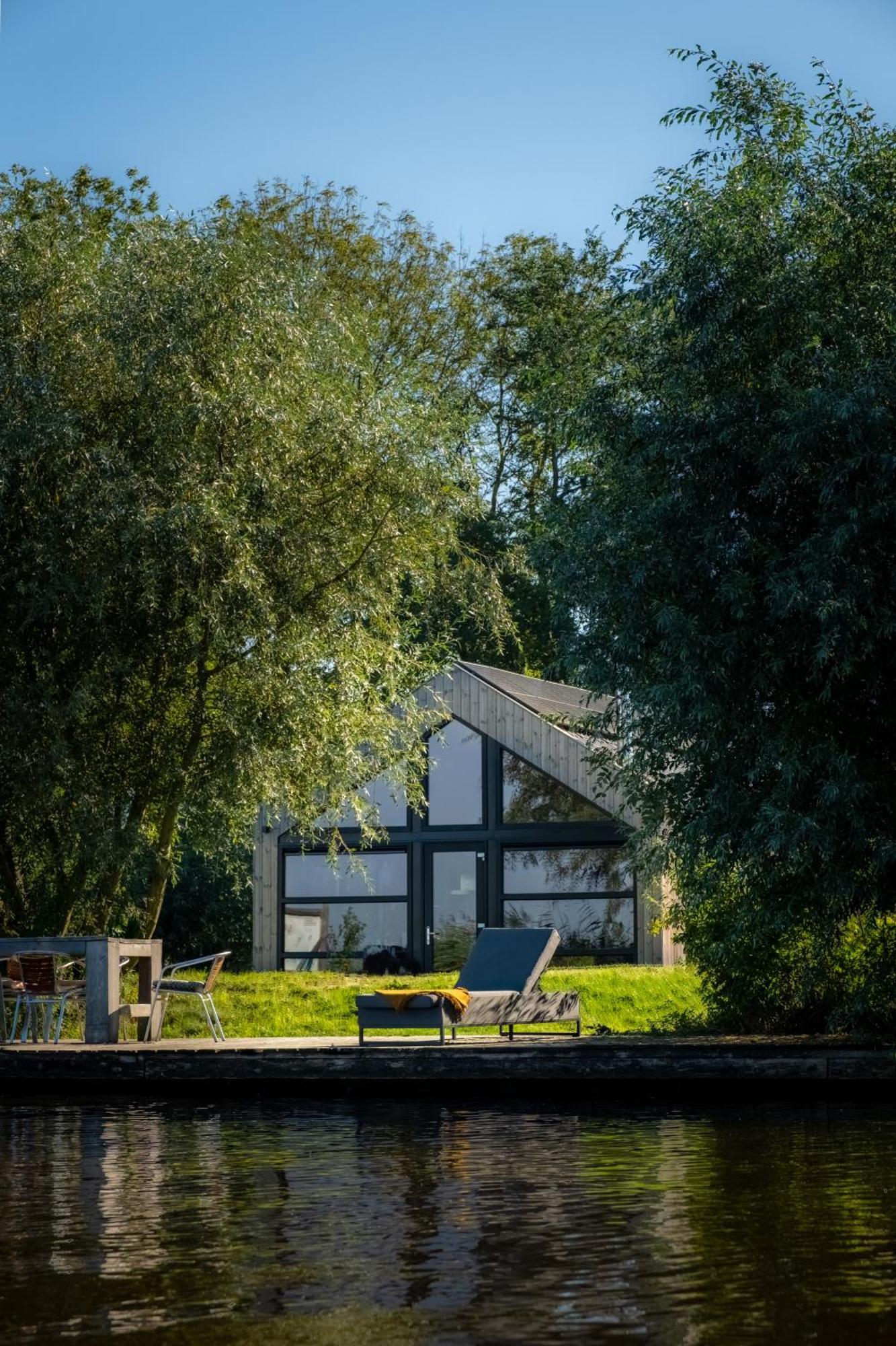 Pean-buiten Waterlodges Nes  Buitenkant foto